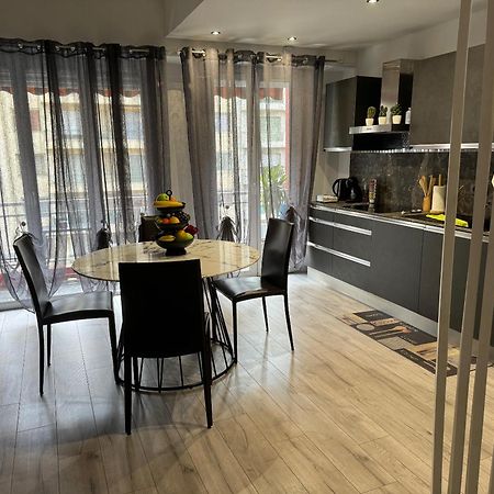 Gorgeous 2 Bedrooms Holiday Apartement 니스 외부 사진